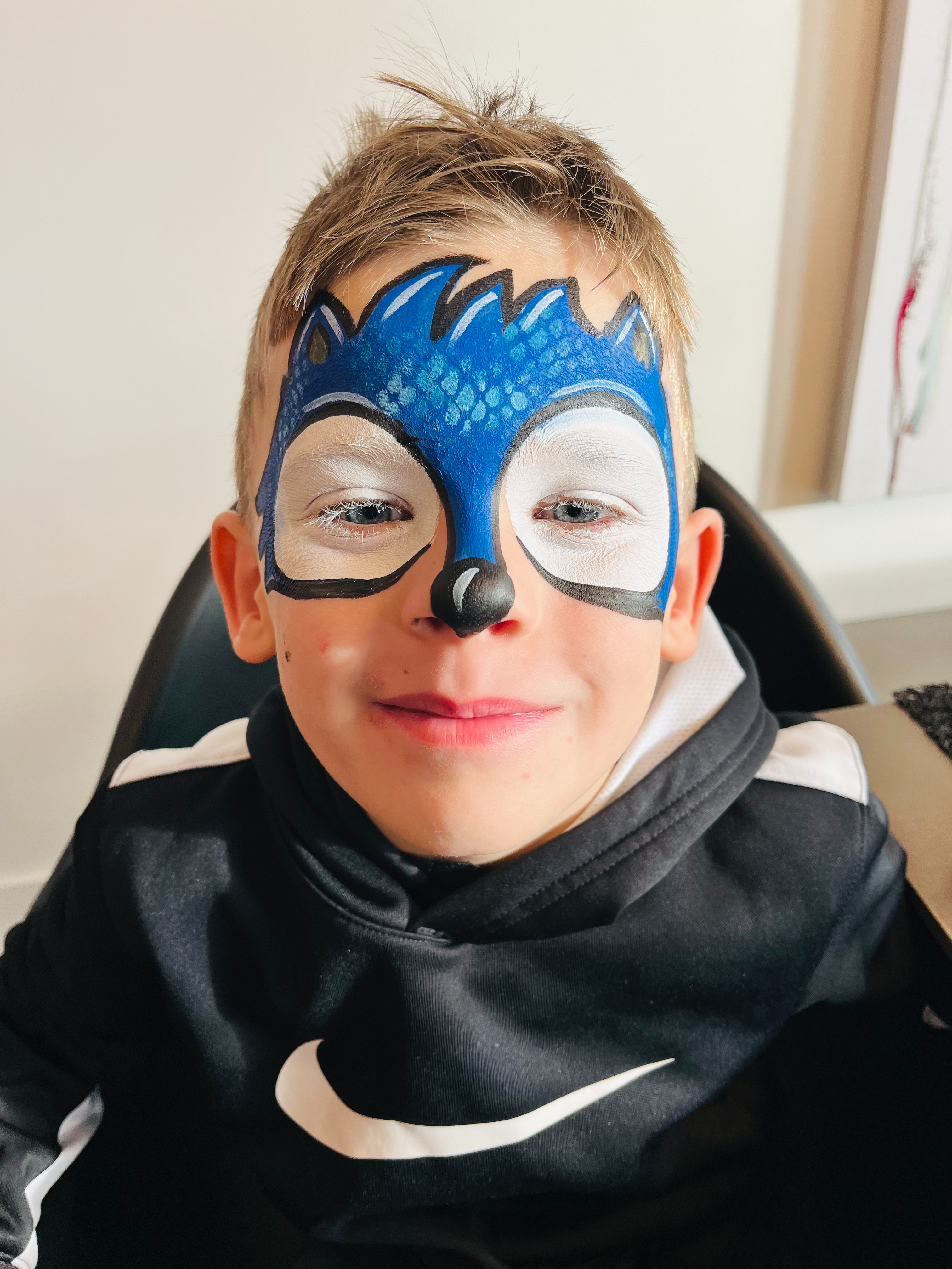 Boy with Sonic the Hedgehog face paint